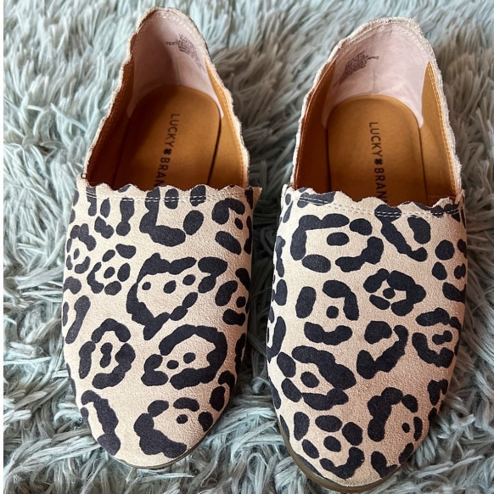 Cloeey Suede Leather Leopard Print Flats - Picture 2 of 7